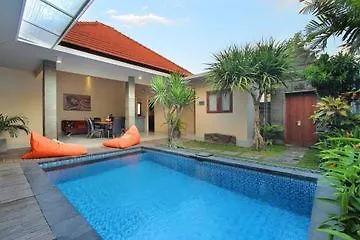 Lotus Tirta Seminyak Hotel 3*, Seminyak (Bali)